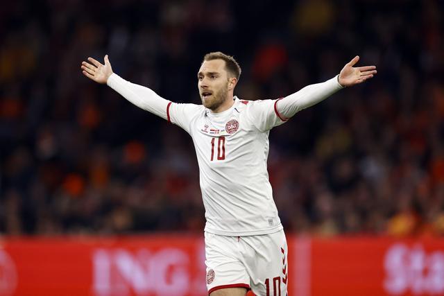 板球淘汰赛，塞北玄武队与泰山闪电队绝杀，VAR改判成焦点！主场山呼海啸(板球三柱门击球实验)