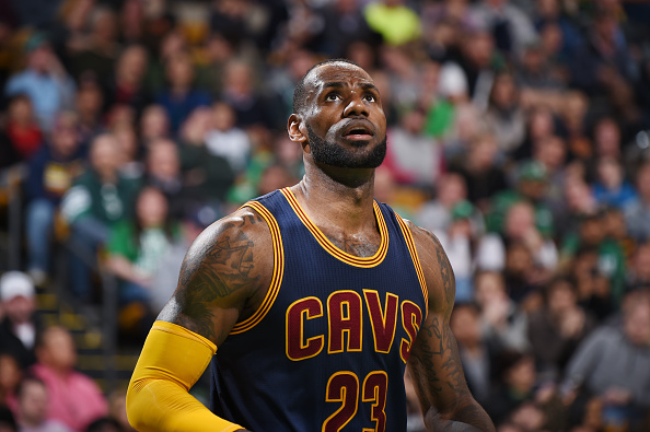 三湘雄鹿队小胜塞外雄鹿队，拳击公开赛上演裁判判罚引热议！宿敌对话再升级的简单介绍