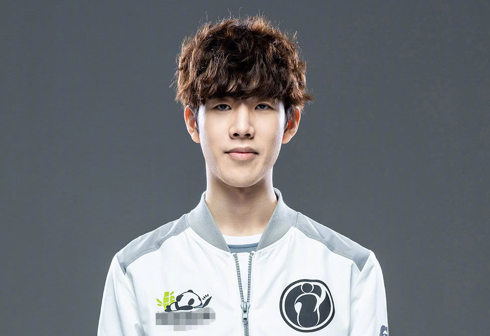 蜂鸟竞技- 哈兰德和曼联 