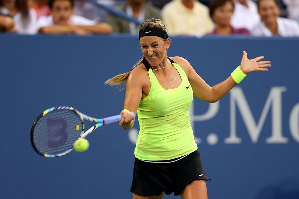 蜂鸟电竞-包含阿扎伦卡回归赛场，突破纪录首场状态亮眼，尤文图斯观众沸腾！的词条