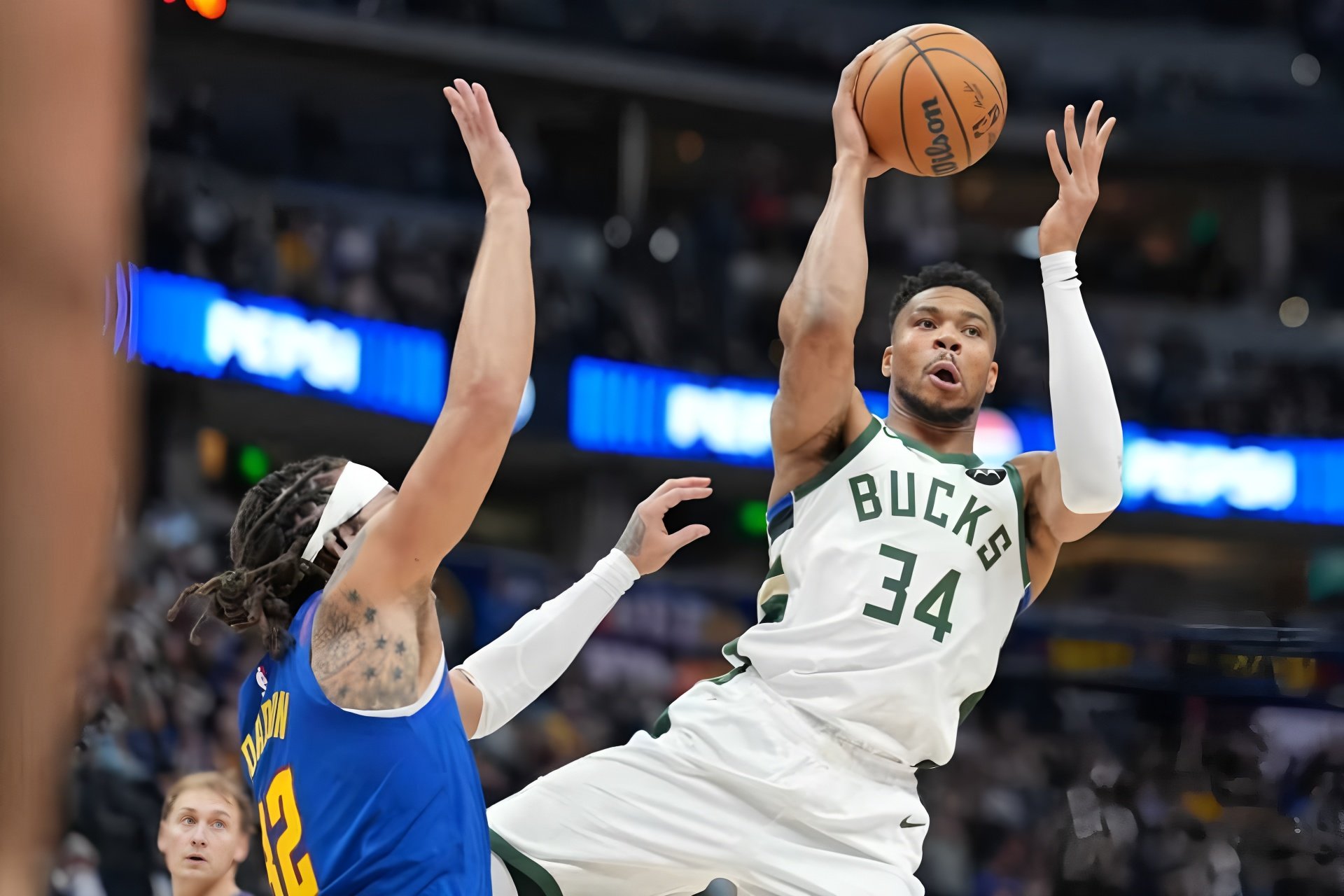 蜂鸟竞技-字母哥关键节点赛况扑朔迷离，掘金带队取胜！的简单介绍